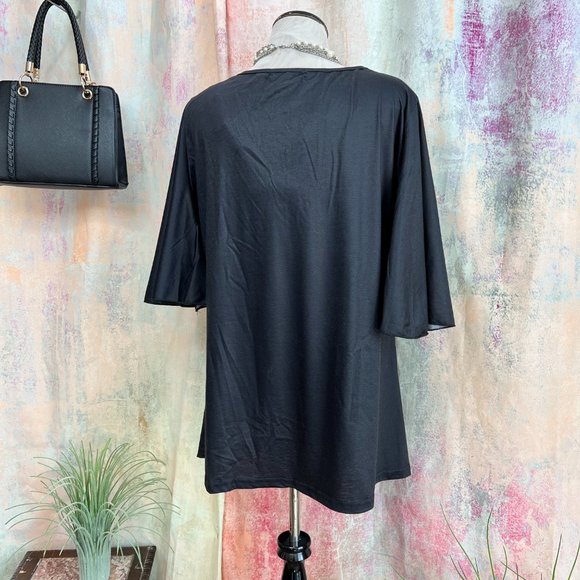 📌"Music is in the Air'  Long Cotton Blend Top with Music Notes and Keyboard - Picture 2 of 11